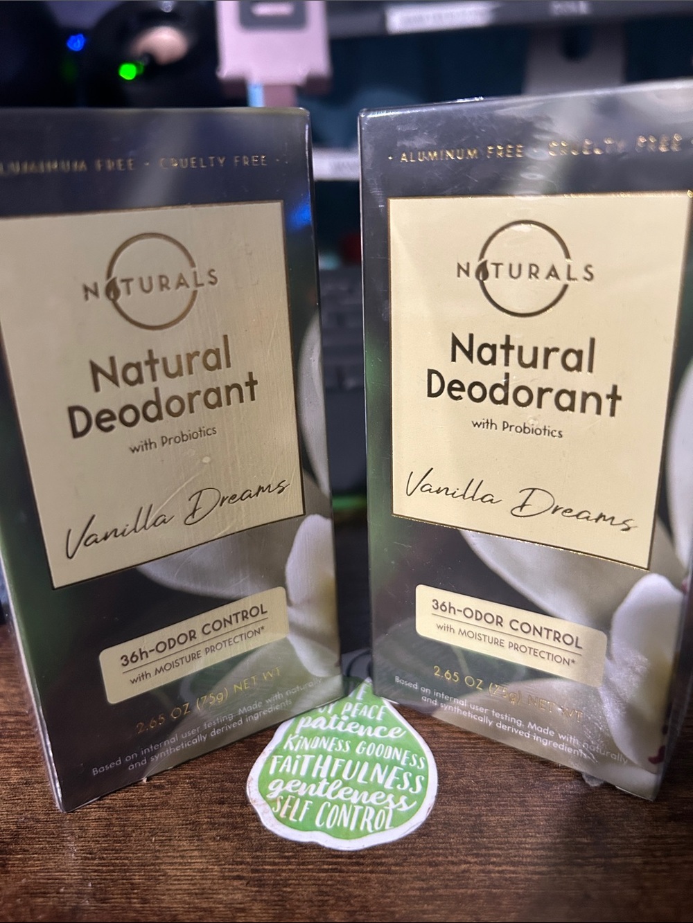 Natural Reflections Natural Deodorant Vanilla Dreams — Cream & Gold